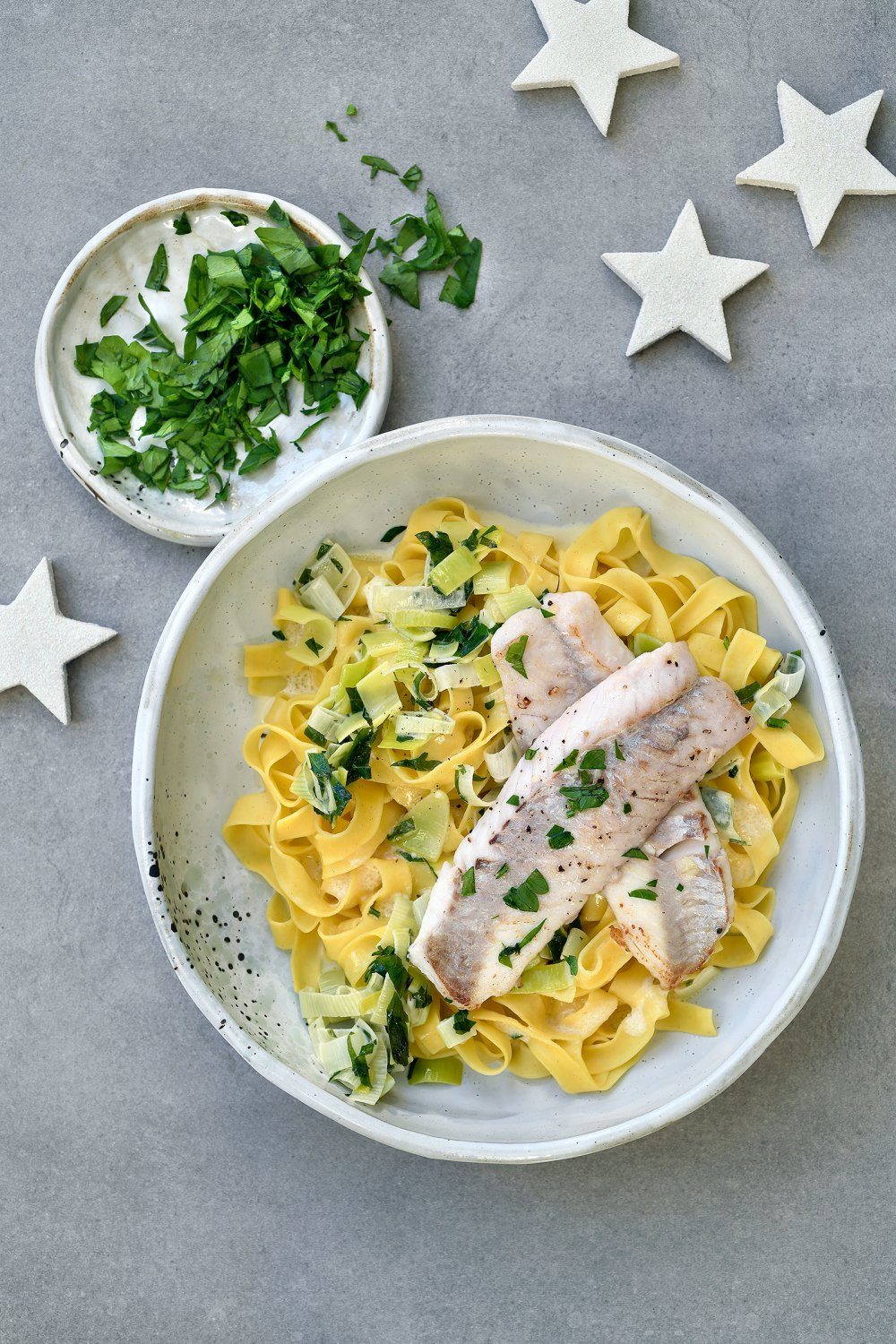 Tagliatelle met saffraansaus en roodbaars