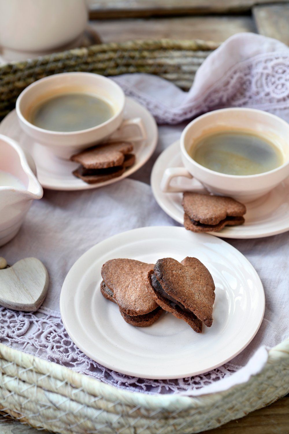 Valentijnskoekjes gevuld met chocoladeganache