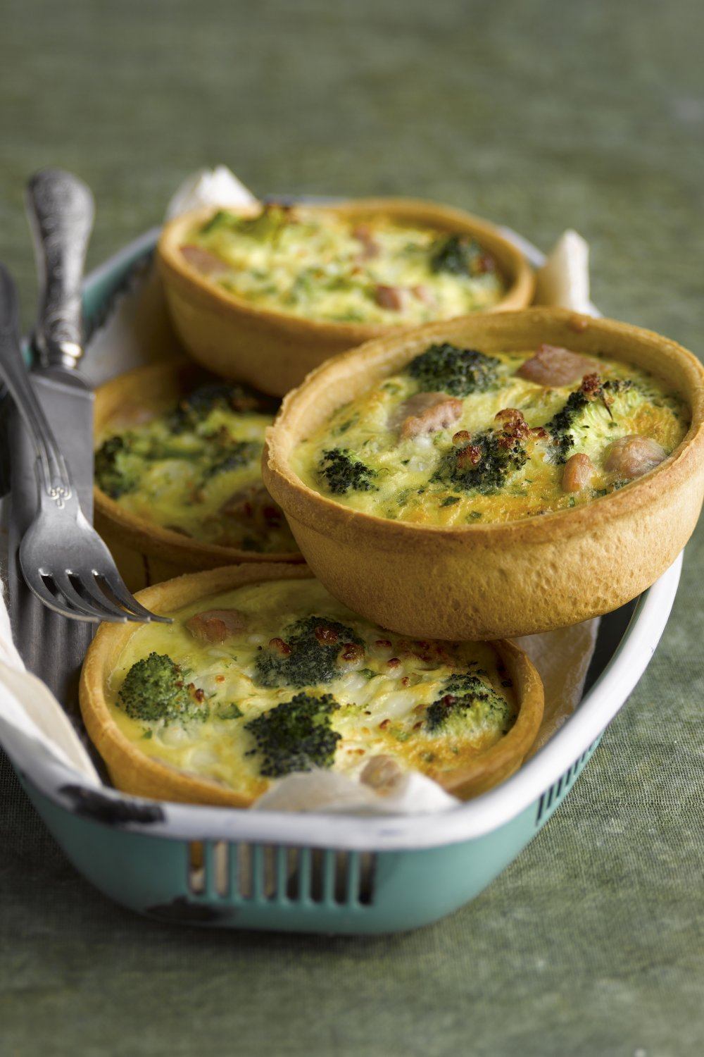 Quiches met broccoli en tonijn