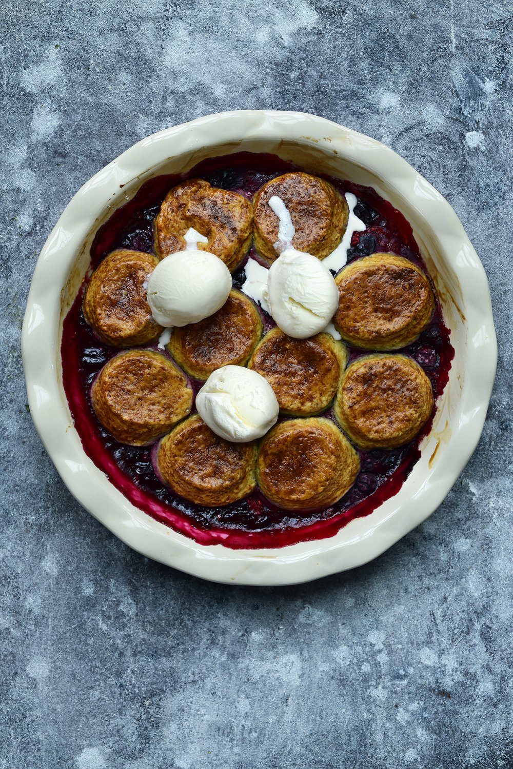 Cobbler met fruit