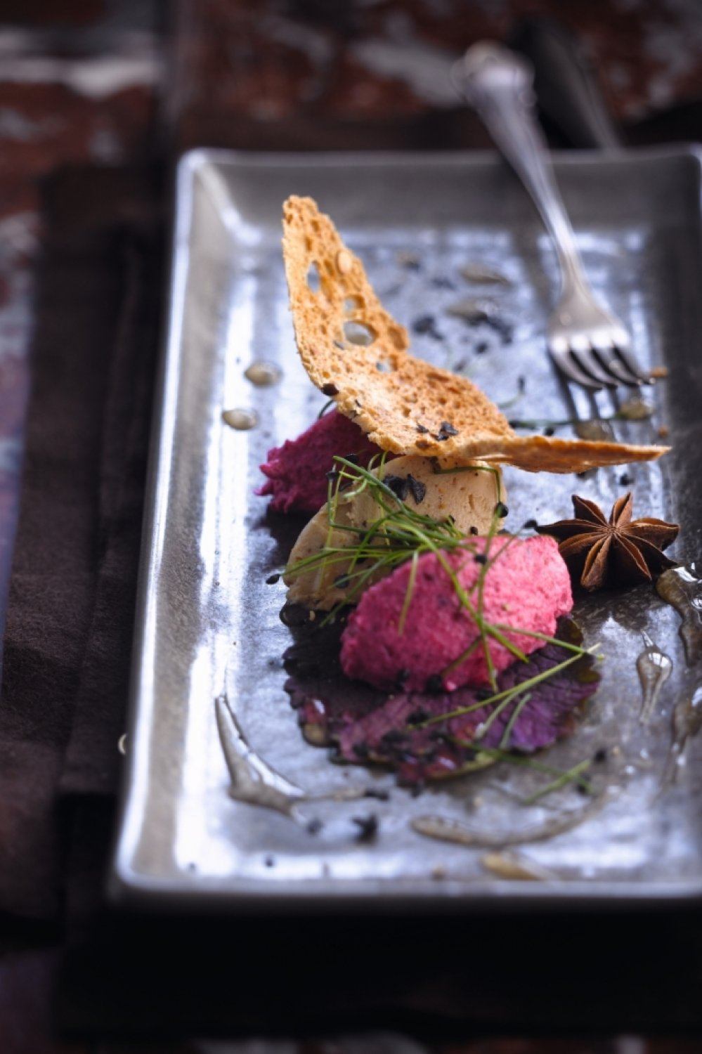 Foie gras met rode bietenmousse & jasmijnsaus