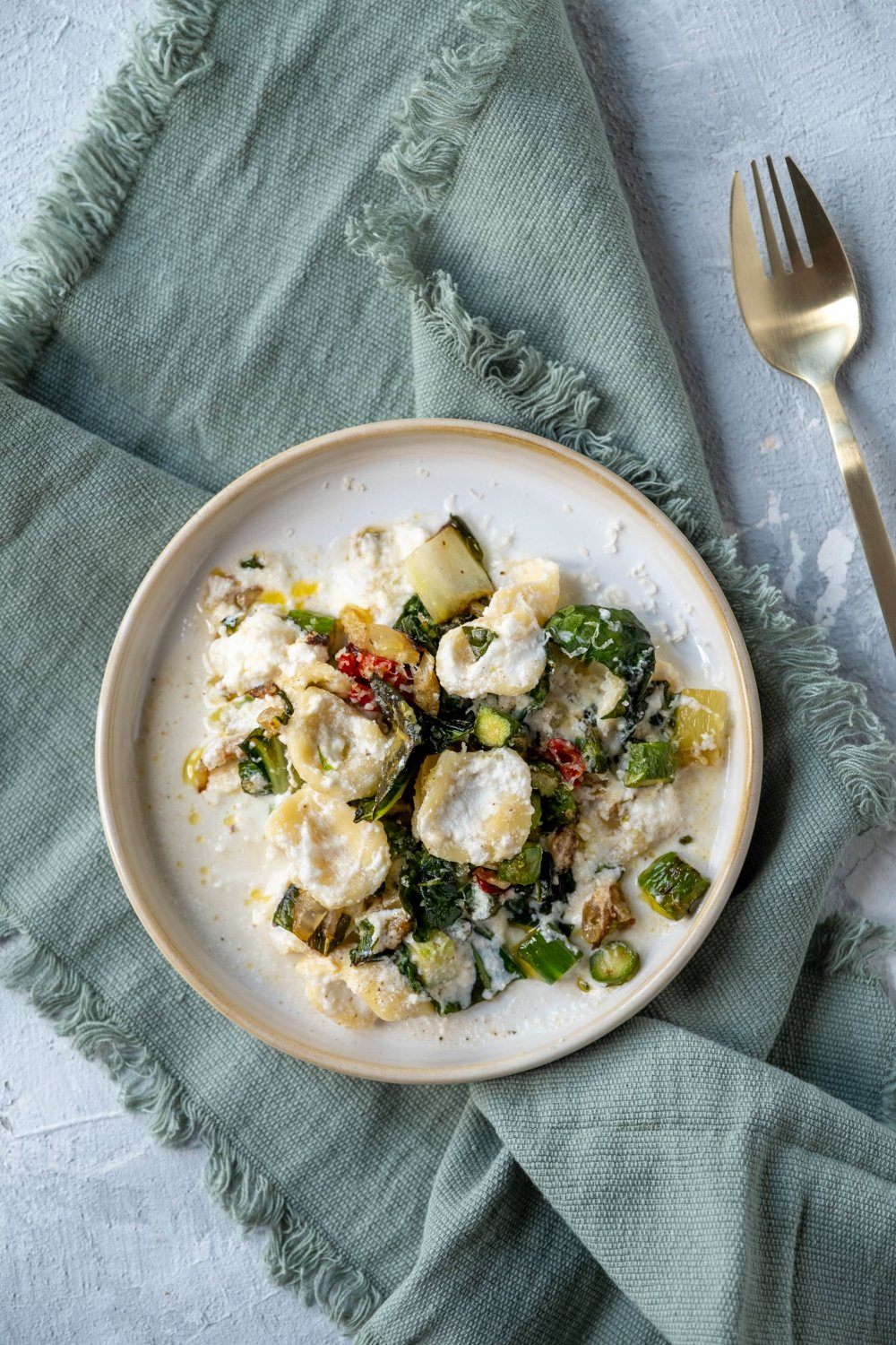 Orecchiette met groene asperges en paksoi