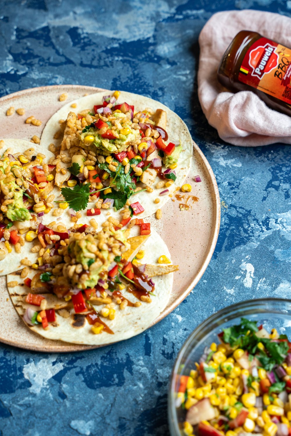 Taco's met quorn, maïssalsa en bbq-saus