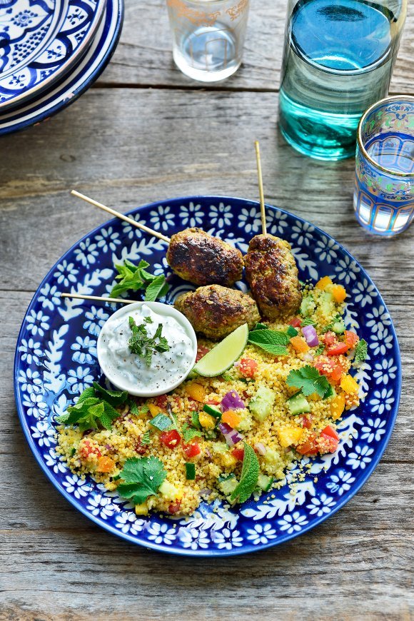 Köfte met couscous en tzatziki