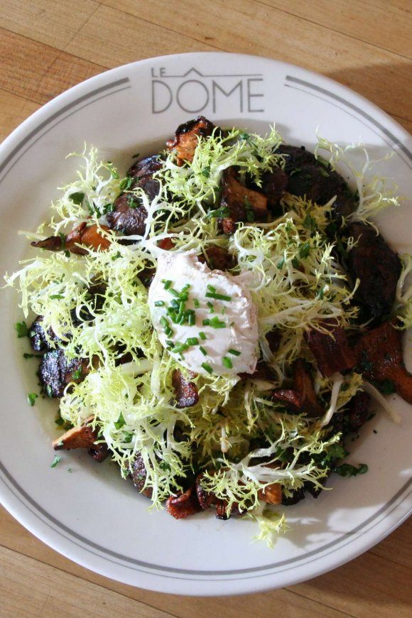 Salade met gebakken kippenlevertjes