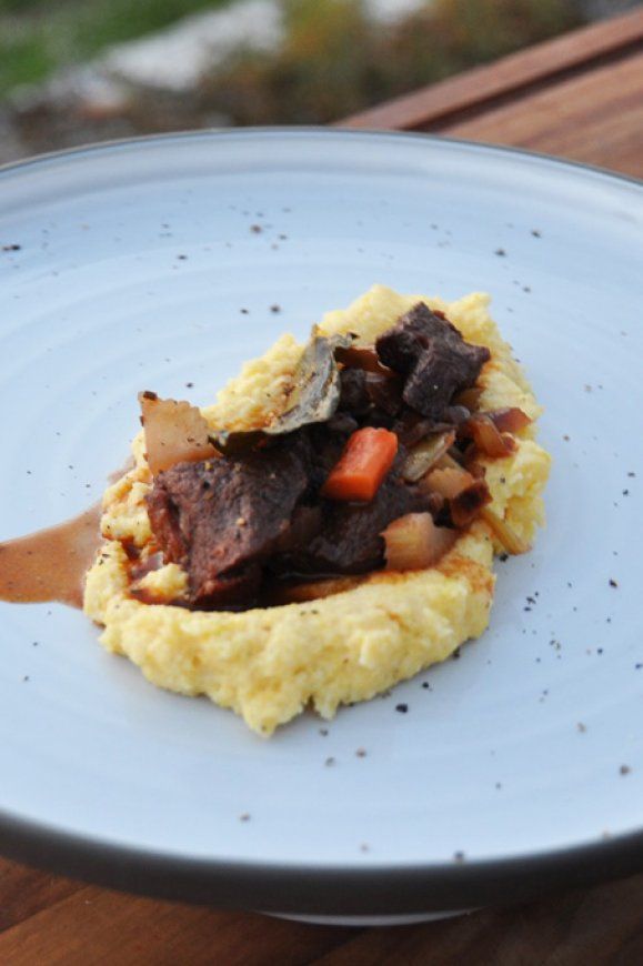 Stoofpotje van everzwijn met Chianti Classico en polenta