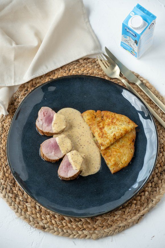 Varkenshaasje met mosterdsaus en aardappelrösti