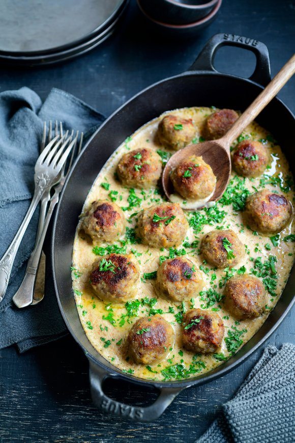 Cordon bleu gehaktballen in een mosterdsausje