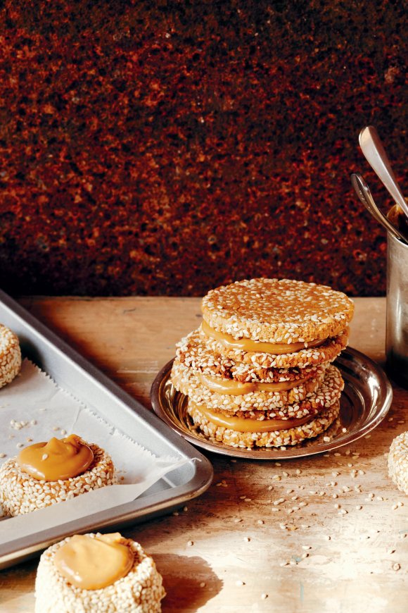 Sesam-tahinkoekjes met dulce de leche