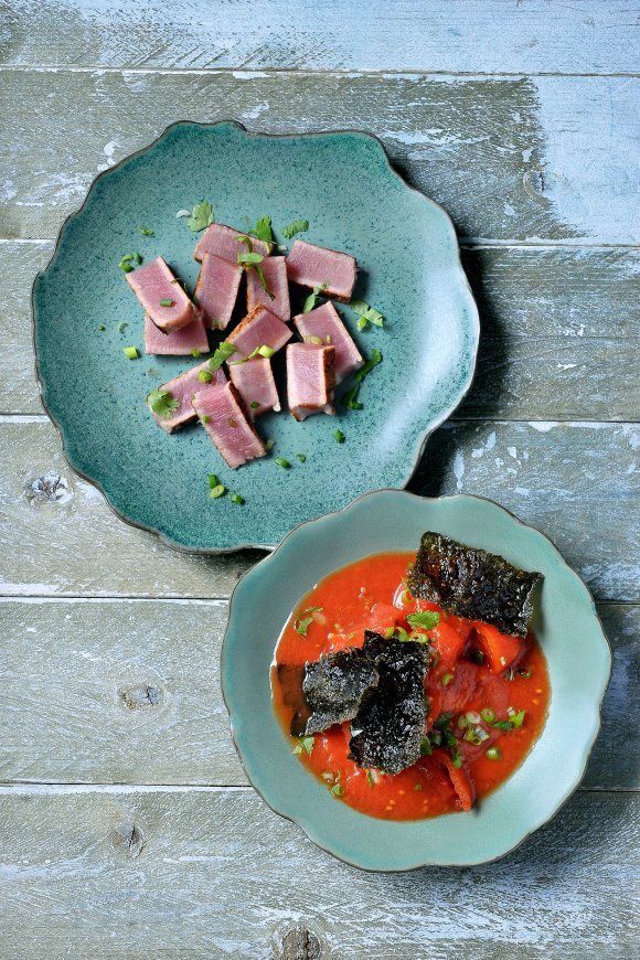 Tataki van tonijn met tomatensalsa