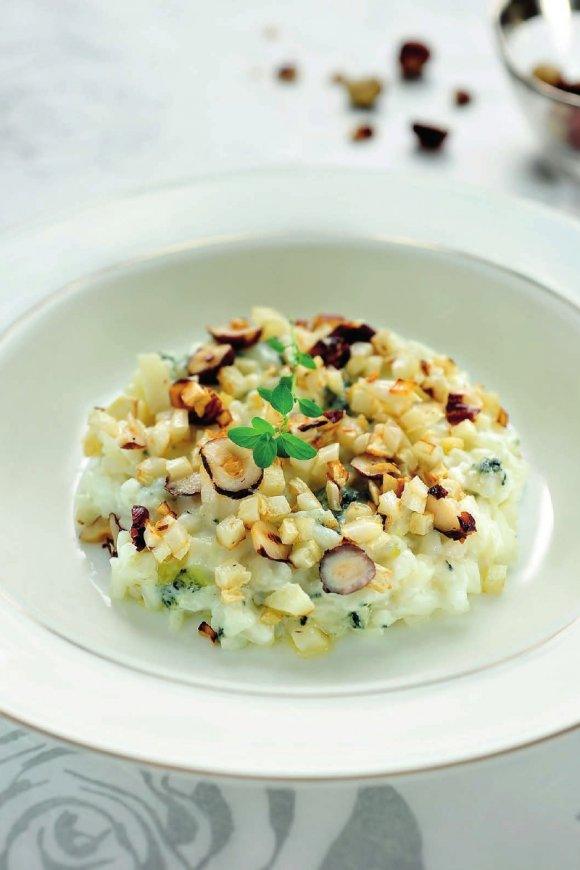 Risotto van knolselder met hazelnoot en blauwe kaas