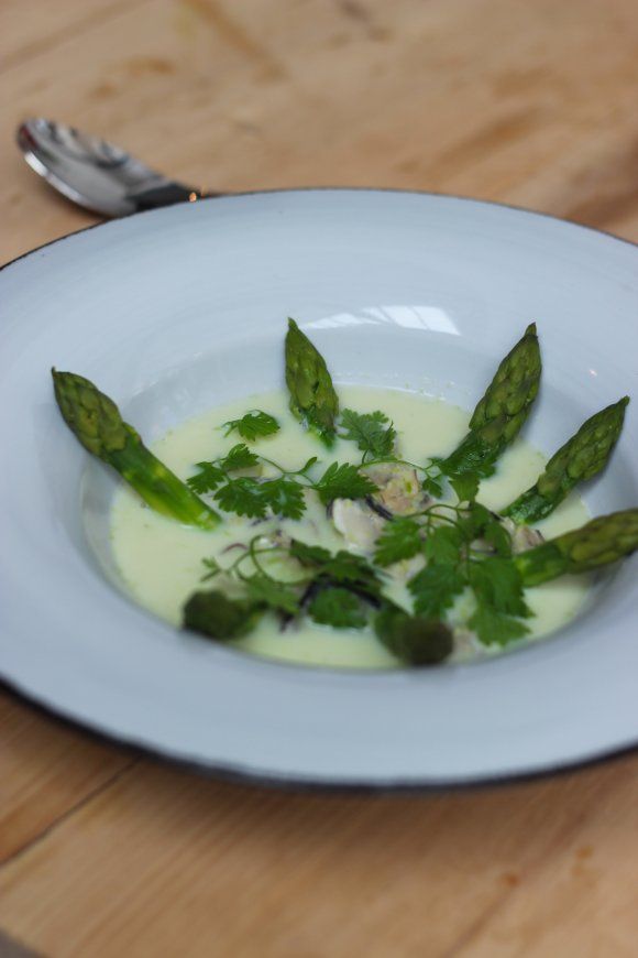 Oestersoep met groene asperges 