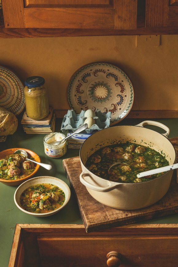 Bouillon met kippengehaktballetjes