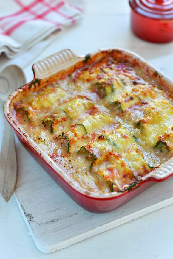 Lasagne van courgetterolletjes