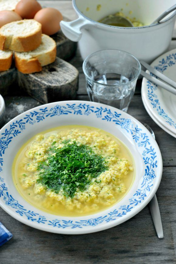 Italiaanse kippensoep met eieren en kaas 