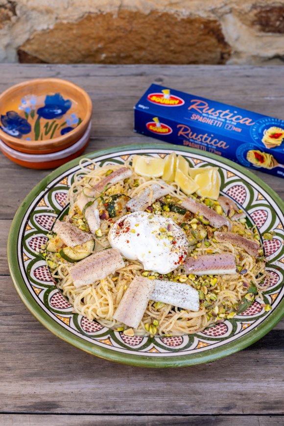 Romige spaghetti met gerookte paling