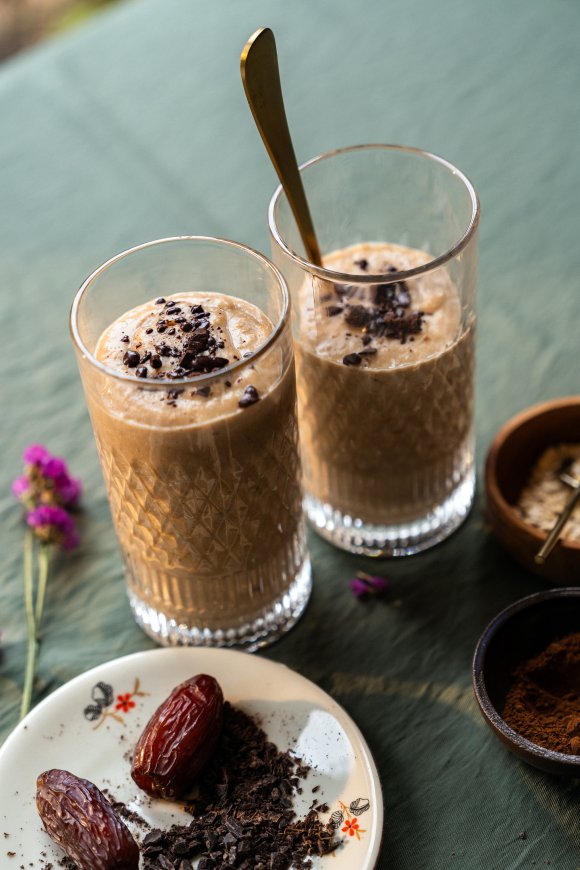 Warme dadelontbijtshake