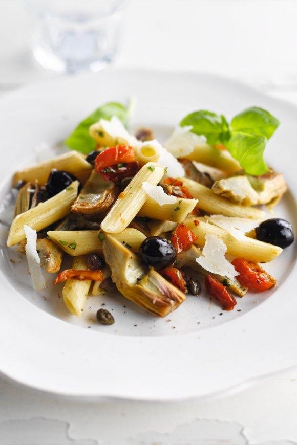 Penne met artisjokken en pecorino