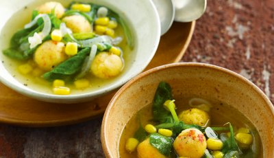 Spinaziesoep met polentabolletjes